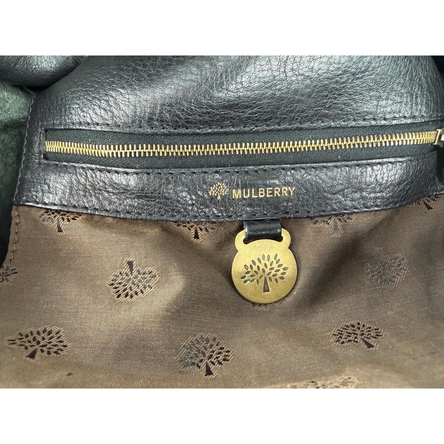 Mulberry Vintage Emmy Black Grained Leather Shoulder Bag Brass Hardware Twin Turnlock